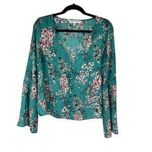 Cupcakes and Cashmere Nadette Turquoise Pink Floral V Neck Blouse